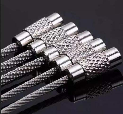 Crew Label Befestigung