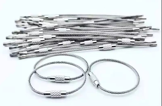 Crew Label Befestigung