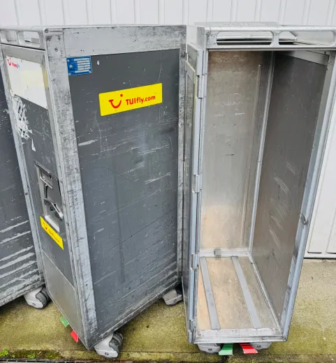 TUIfly HS Wastetrolley