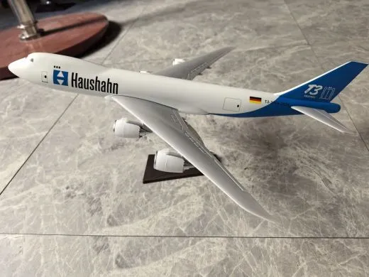 50 x Premium Modell in Wunschlackierung