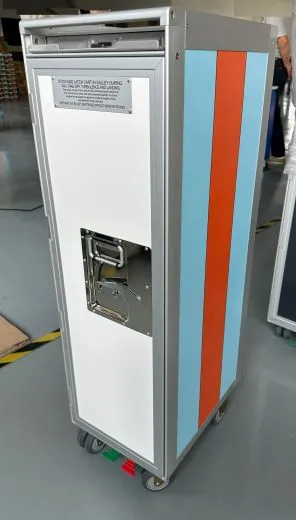 Flugzeugtrolley mit Werbedruck