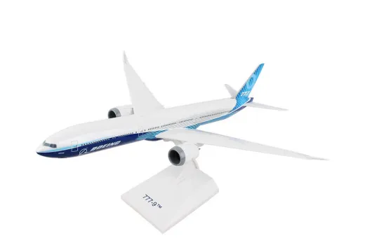 Boeing 777-9 klappbare Wing Tips 1:200
