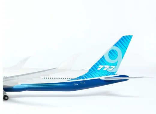 Boeing 777-9 klappbare Wing Tips 1:200