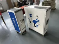 Flugzeugtrolley mit Werbedruck